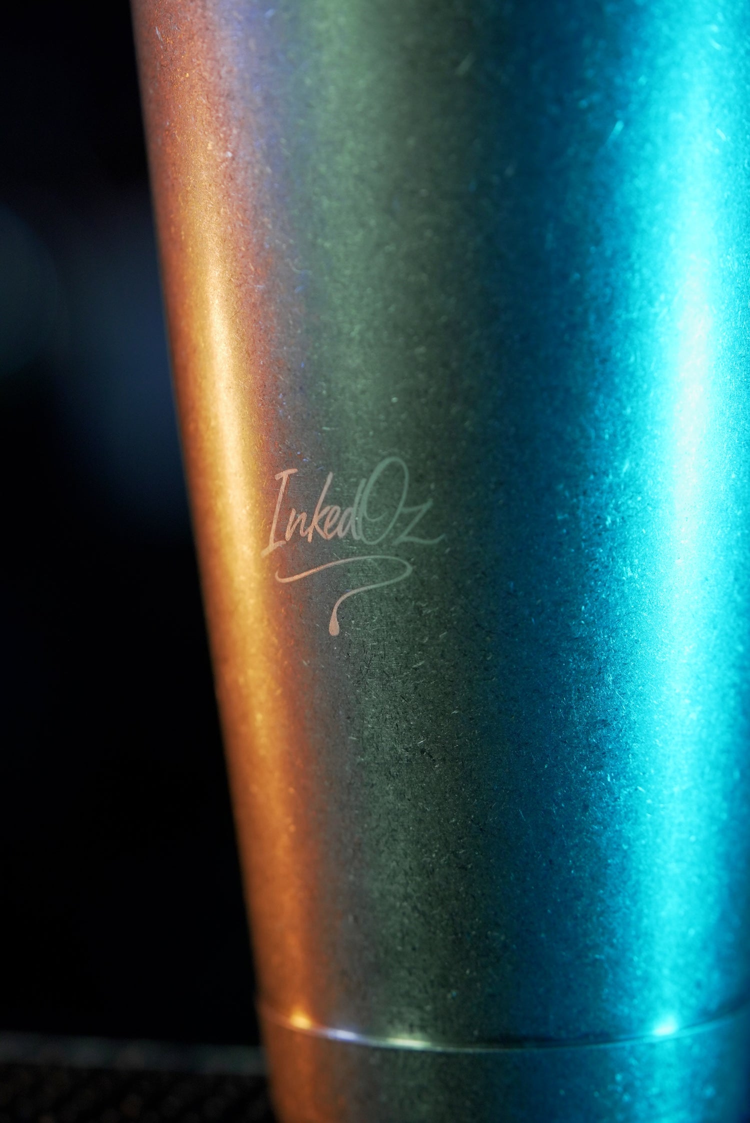 Shaker à cocktail géométrique tin-on-tin