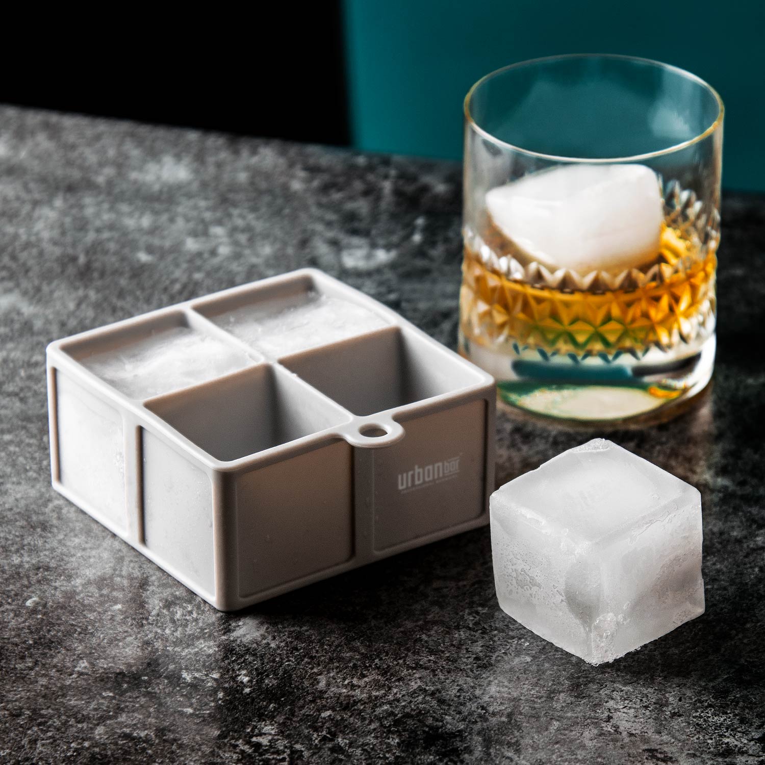 Bac à glaçons en silicone - 4 cubes