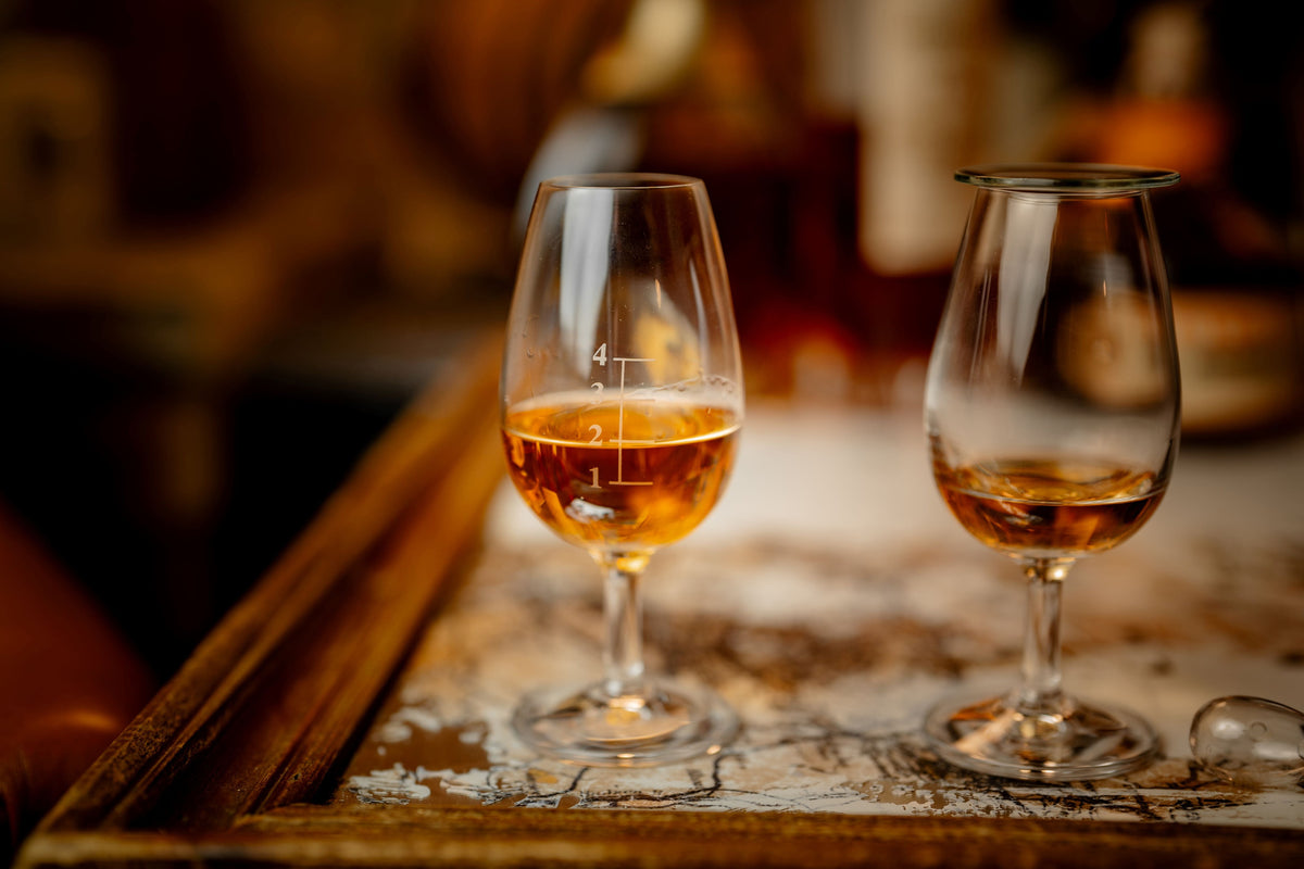Verre de dégustation de whisky Distillery avec graduations 14cl